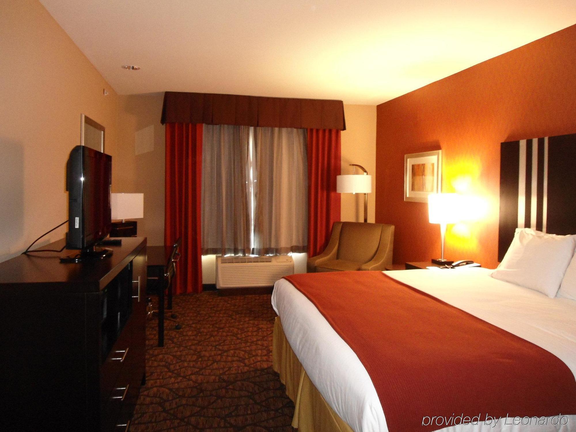 Holiday Inn Express And Suites Alpine By Ihg Habitación foto